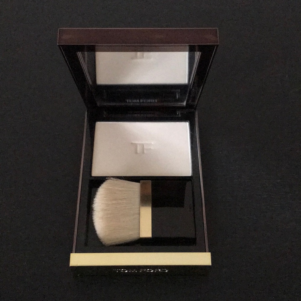Tom Ford Illuminating Powder 02 Translucent Pink